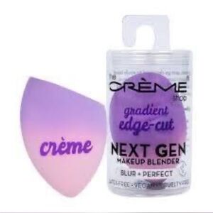 The Crème Shop Gradient Edge-Cut Makeup Blender